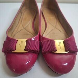 Salvatore Ferragamo Varina flats pink patent leather ballet flats SZ 7.5
